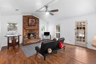 2003 Counter Point Dr, Houston, TX 77055 - Photo 10