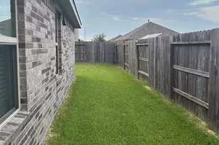 4311 Cedar Elm St, Baytown, TX 77521 - Photo 10