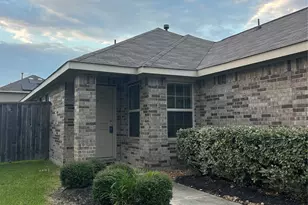 4311 Cedar Elm St, Baytown, TX 77521 - Photo 4