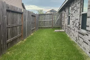 4311 Cedar Elm St, Baytown, TX 77521 - Photo 6
