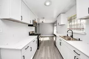 5606 Elmlawn Dr, Houston, TX 77033 - Photo 30