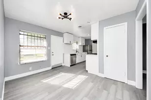 5606 Elmlawn Dr, Houston, TX 77033 - Photo 26