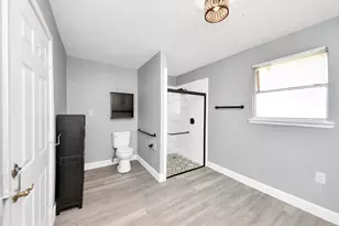 5606 Elmlawn Dr, Houston, TX 77033 - Photo 20