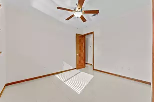 6018 Kirby Dr, West University Place, TX 77005 - Photo 26