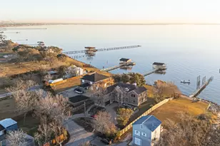 2011 Crescent Dr, La Porte, TX 77571 - Photo 2
