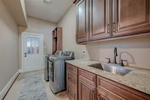 2011 Crescent Dr, La Porte, TX 77571 - Photo 18