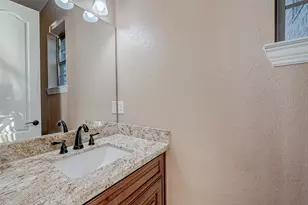 2011 Crescent Dr, La Porte, TX 77571 - Photo 36