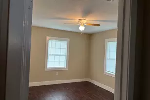 2118 8th St, Orange, TX 77630 - Photo 6