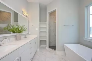 8411 Hempstead Rd, Houston, TX 77008 - Photo 44