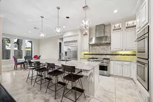 874 W Forest Dr, Houston, TX 77079 - Photo 12
