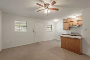 2105 Avenue N, Huntsville, TX 77340 - Photo 6