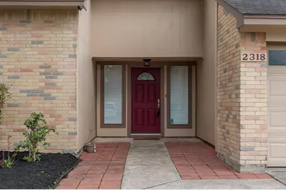 2318 Colonial Ridge Drive, Friendswood, TX 77546 - Photo 4