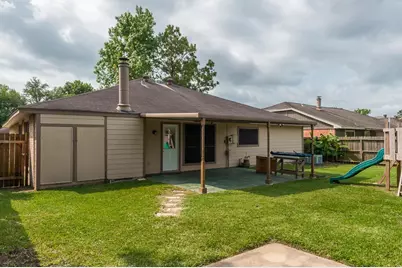 2318 Colonial Ridge Drive, Friendswood, TX 77546 - Photo 22