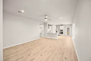 2823 Kennet Manor Dr, Houston, TX 77047 - Photo 6