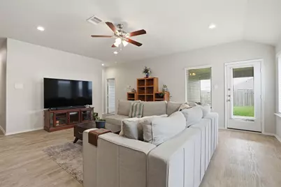 11016 33rd Avenue N, Texas City, TX 77591 - Photo 4