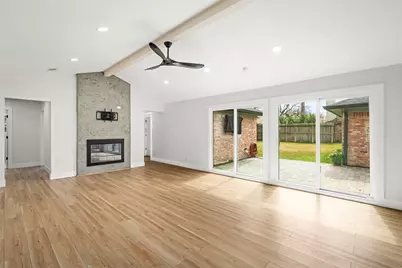 10831 Holly Springs Drive, Houston, TX 77042 - Photo 14