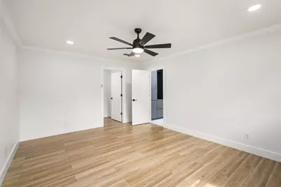 10831 Holly Springs Drive, Houston, TX 77042 - Photo 30