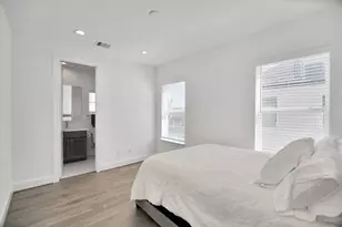 2705 Maxroy St, Houston, TX 77007 - Photo 32