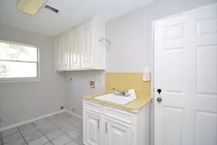 538 Longview Dr, Sugar Land, TX 77478 - Photo 26