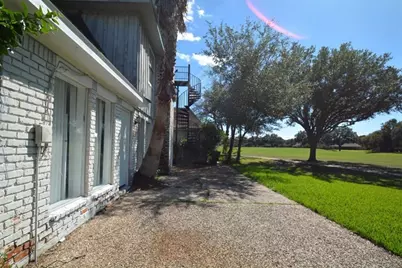 538 Longview Drive, Sugar Land, TX 77478 - Photo 8