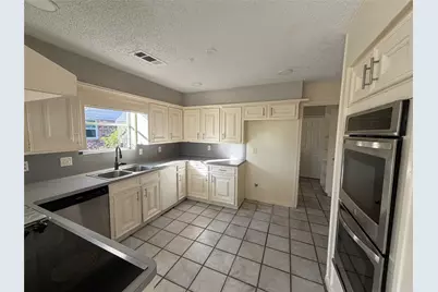 538 Longview Drive, Sugar Land, TX 77478 - Photo 32