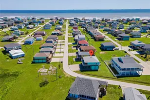 987 Surf, Crystal Beach, TX 77650 - Photo 2