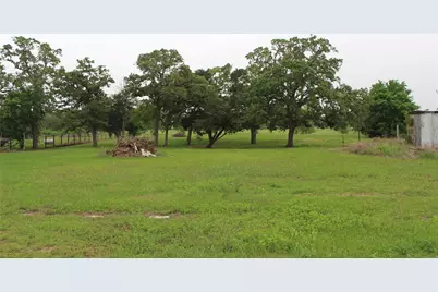 110 Concho Trail, La Grange, TX 78945 - Photo 6