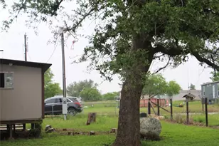 110 Concho Trail, La Grange, TX 78945 - Photo 2