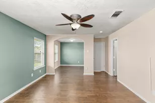 3403 Cypress Village Dr, Pearland, TX 77584 - Photo 10