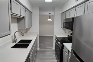 9700 Leawood Blvd, Houston, TX 77099 - Photo 2