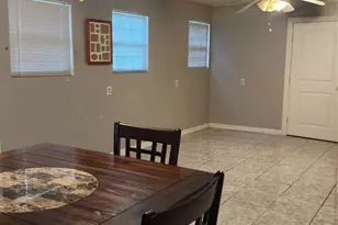 11015 Fleming Dr, Houston, TX 77013 - Photo 10