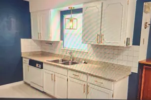 11015 Fleming Dr, Houston, TX 77013 - Photo 8