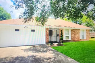 11015 Fleming Dr, Houston, TX 77013 - Photo 2