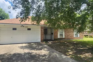 11015 Fleming Dr, Houston, TX 77013 - Photo 1