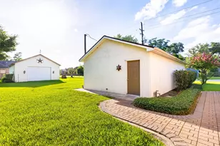 1715 Avenue D, Katy, TX 77493 - Photo 32