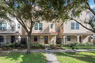2204 Colorado St, Houston, TX 77007 - Photo 1