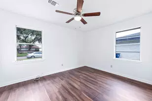 2809 5th Ave N, Texas City, TX 77590 - Photo 10