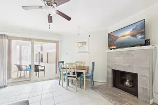 7312 Seawall Blvd, Galveston, TX 77551 - Photo 8