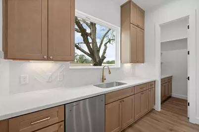 826 Curtin Street #F, Houston, TX 77018 - Photo 10