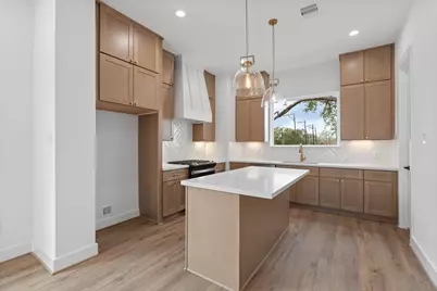 826 Curtin Street #F, Houston, TX 77018 - Photo 6