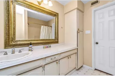 530 N Post Oak Lane, Houston, TX 77024 - Photo 34