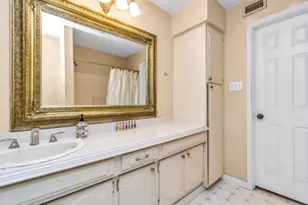 530 N Post Oak Ln, Houston, TX 77024 - Photo 34