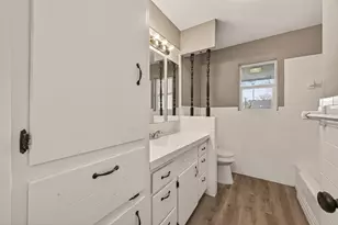 2304 Belvedere Dr, Baytown, TX 77520 - Photo 24