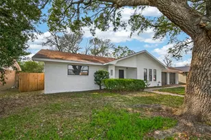 2304 Belvedere Dr, Baytown, TX 77520 - Photo 2