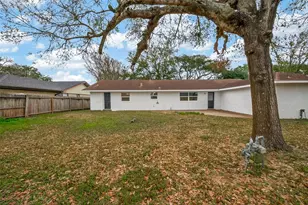 2304 Belvedere Dr, Baytown, TX 77520 - Photo 44