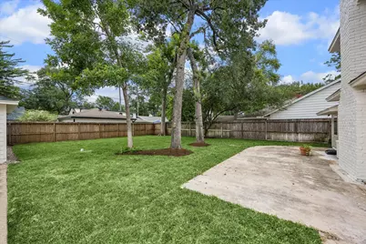 10806 Britoak Lane, Houston, TX 77079 - Photo 4