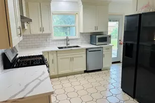 5617 Flack Dr, Houston, TX 77081 - Photo 6