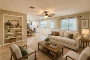 205 W Vaughn Ln, Deer Park, TX 77536 - Photo 4
