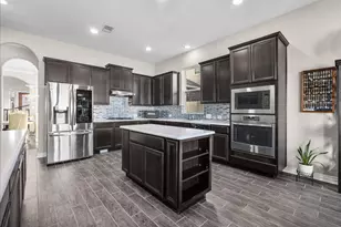 2414 Trocadero Ln, League City, TX 77573 - Photo 6