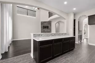 2414 Trocadero Ln, League City, TX 77573 - Photo 6